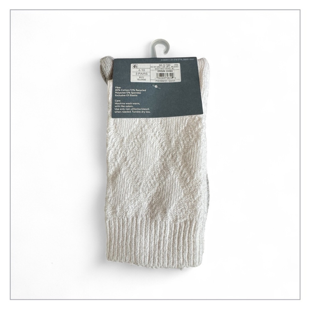 3 Pack Knit Crew Socks 🧦 - Picture 4 of 4
